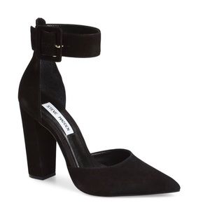 Steve Madden Posted Ankle Strap Pump-Black